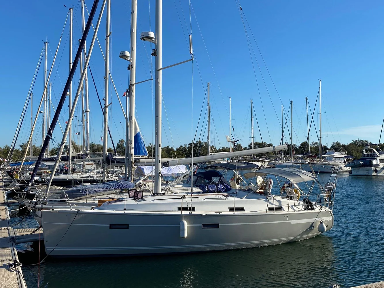 Bavaria Yachts Bavaria Cruiser 36 (Farr) — фото 1 из 28