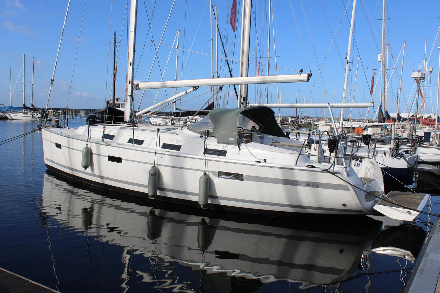 Bavaria Cruiser 40 (Farr) — фото 4