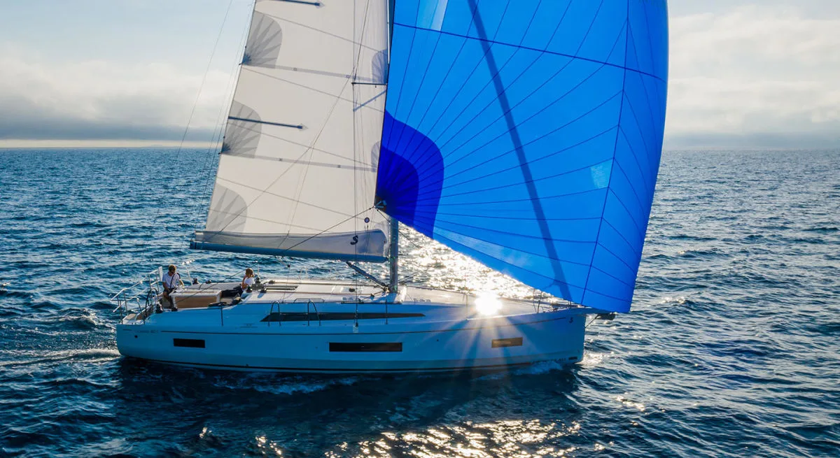 Beneteau Oceanis Yacht 54 — фото 8