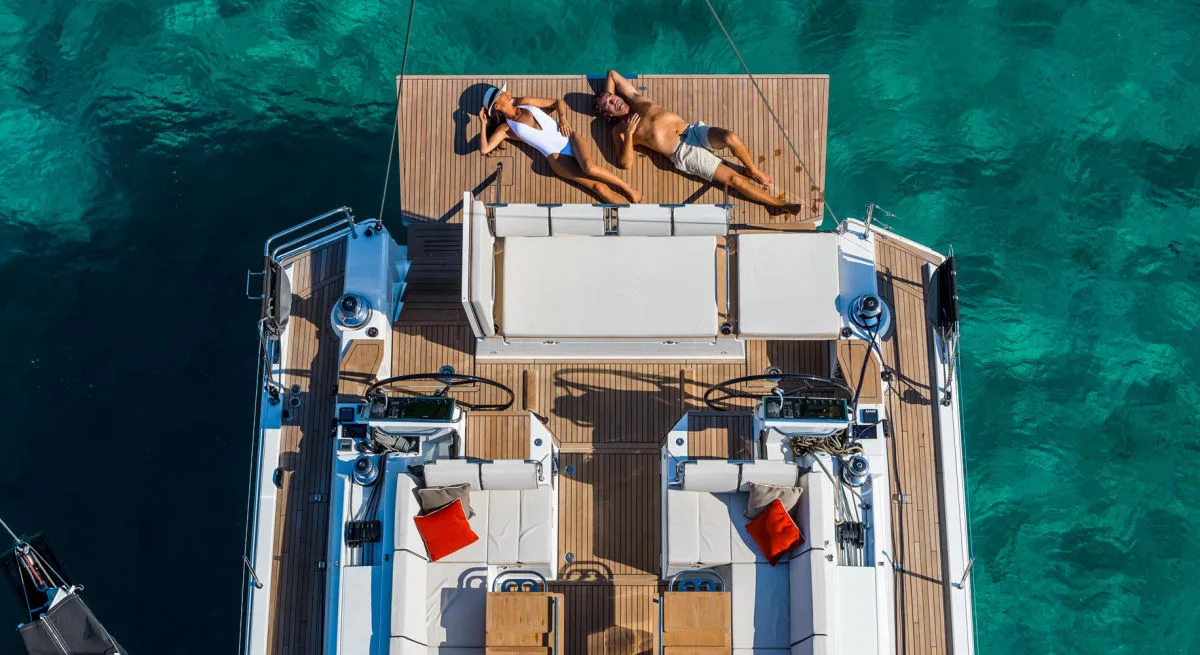 Beneteau Beneteau Oceanis Yacht 62 — фото 1 из 34