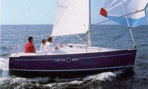 Beneteau First 210 — фото 1 из 2