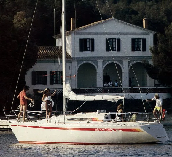 Beneteau First 30 E (Berret) — фото 1 из 2