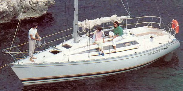 Beneteau First 305 — фото 1 из 2