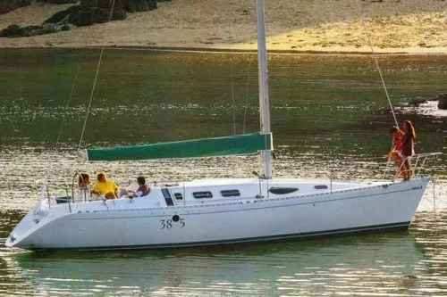 Beneteau First 38S5 — фото 1 из 2