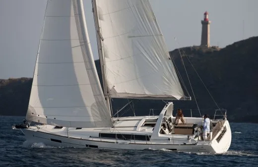 Beneteau Oceanis 41 — фото 1 из 2