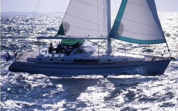 Beneteau Oceanis 44 CC — фото 1 из 2