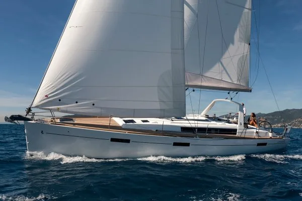 Beneteau Oceanis 45 — фото 1 из 2
