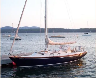 Cape Dory Intrepid 35 — фото 1 из 2