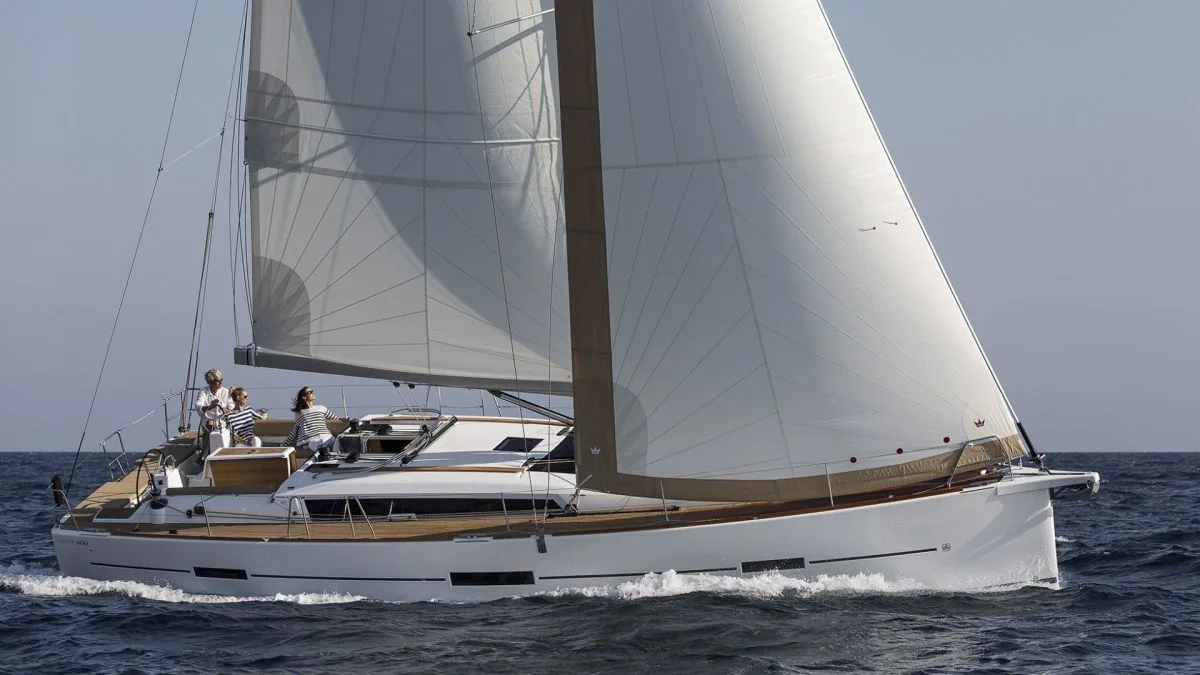 Dufour Dufour 460 Grand Large — фото 1 из 40