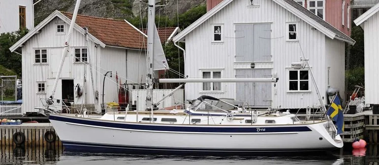 Hallberg-Rassy Hallberg-Rassy 43 Mk II — фото 1 из 2