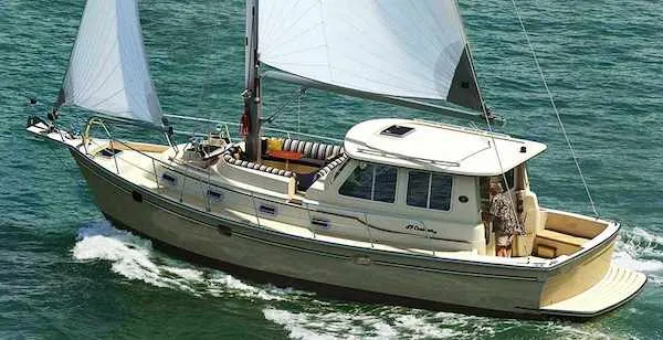 Island Packet SP Cruiser — фото 1 из 2