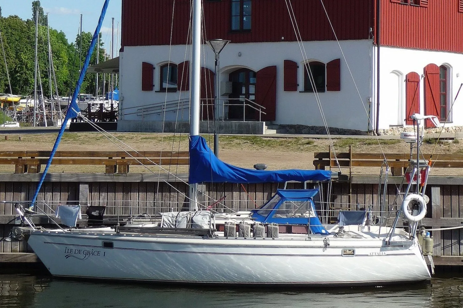 Jeanneau Attalia 32 Swing Keel — фото 1 из 3