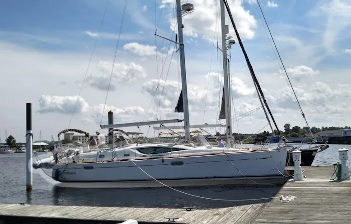 Jeanneau Sun Odyssey 42 DS — фото 1 из 1
