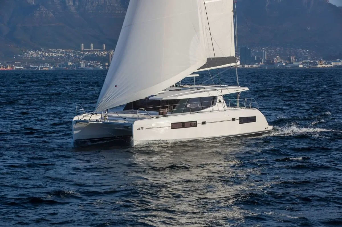 Leopard Catamarans Leopard 45 — фото 1 из 15