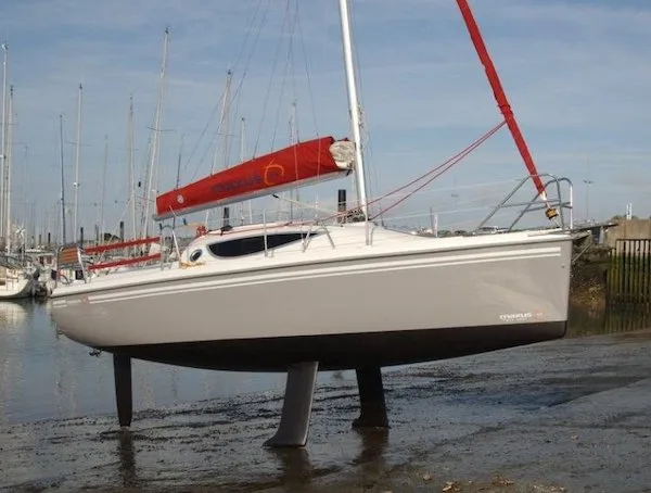 Maxus Maxus 24 (Twin Keel) — фото 1 из 1