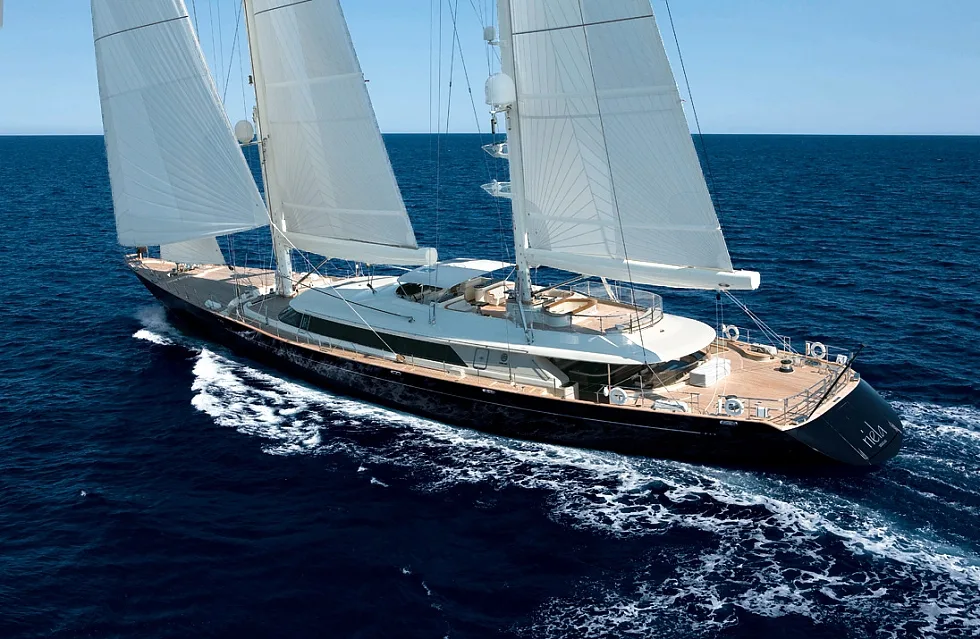 Perini Navi Asahi — photo 5