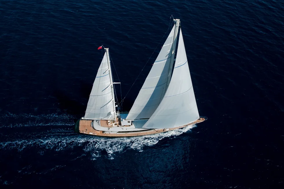 Perini Navi Asahi — photo 8