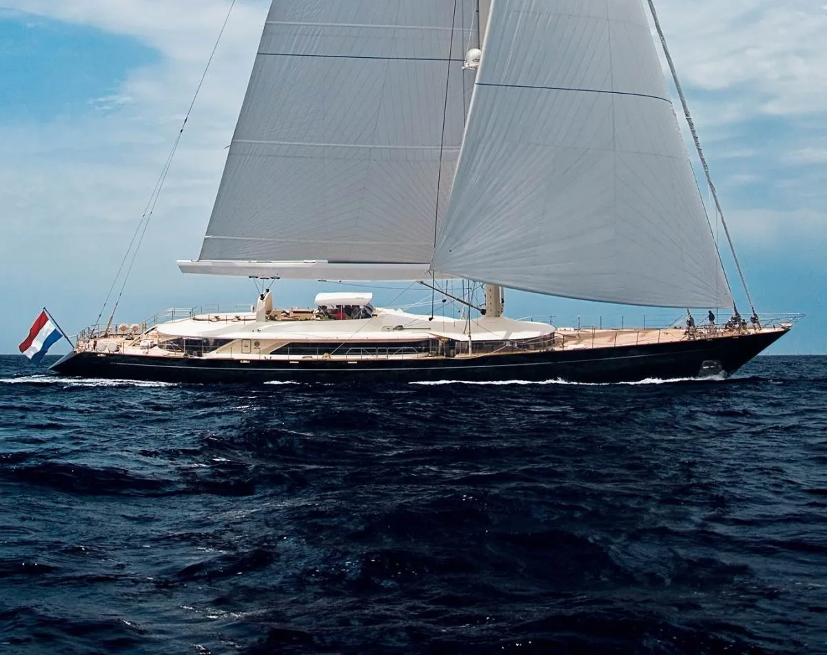 Perini Navi Bayesian — фото 4