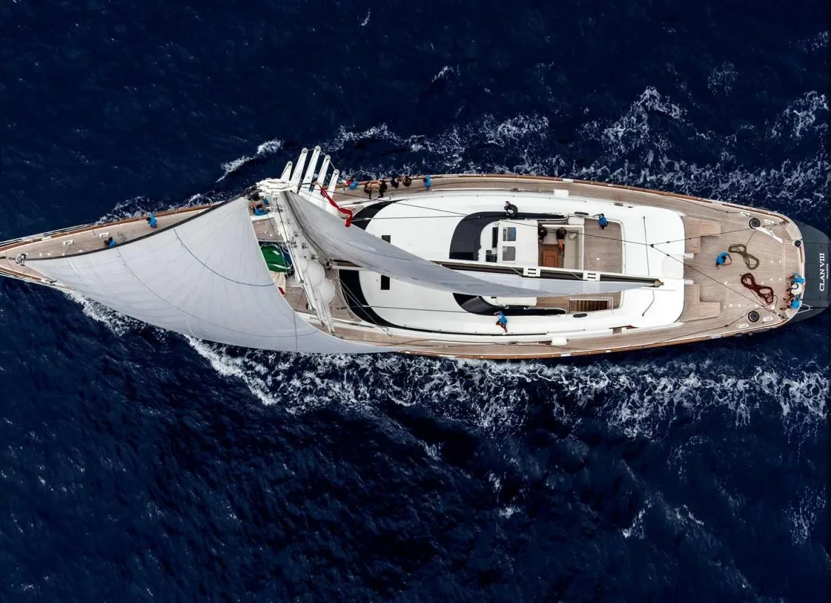 Perini Navi Clan VIII — фото 3