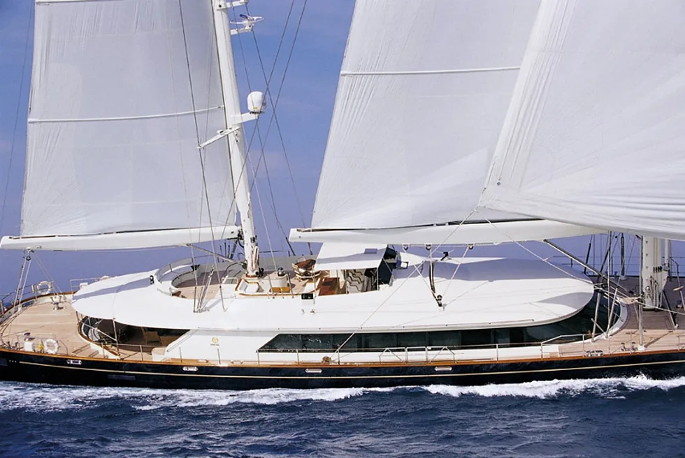 Perini Navi Perini Navi ... Is a Rose — фото 1 из 23