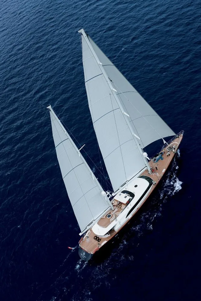 Perini Navi Panthalassa — photo 5