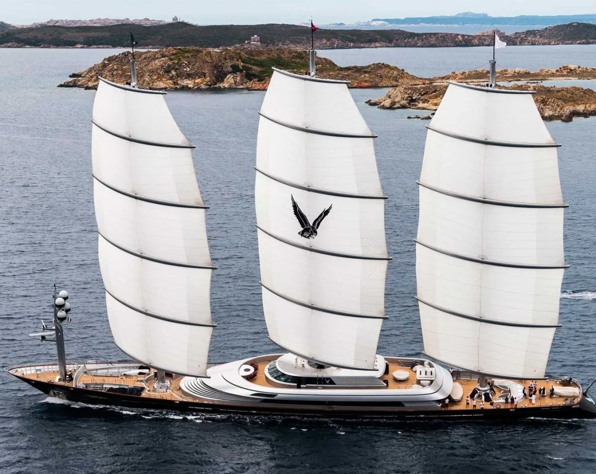 Perini Navi Perini Navi The Maltese Falcon — фото 1 из 16