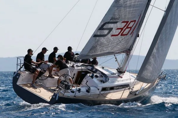 Salona Yachts Salona 38 — фото 1 из 1