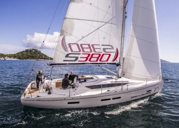 Salona Yachts Salona 380 — фото 1 из 1