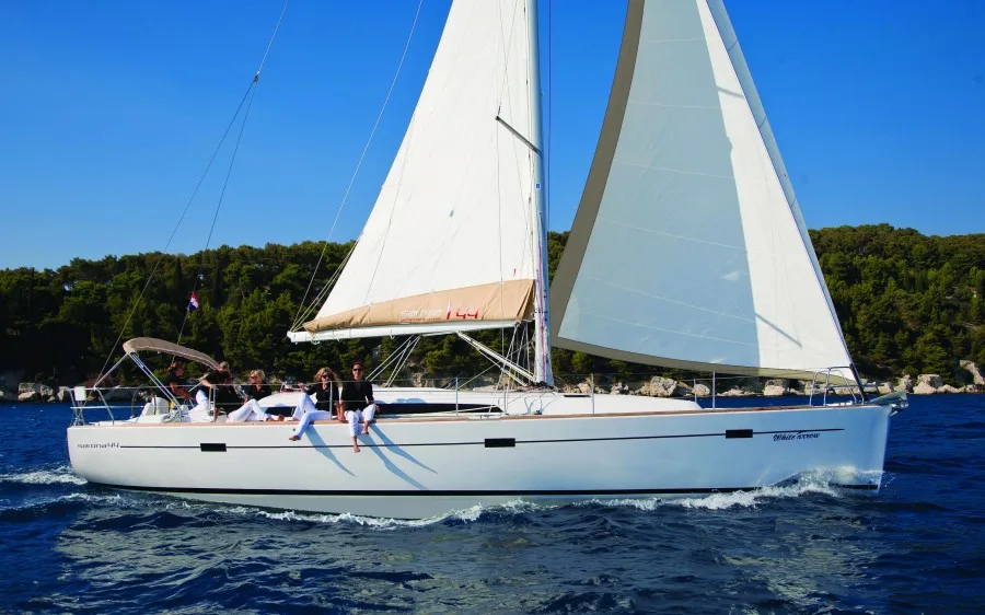 Salona Yachts Salona S44 — фото 1 из 32